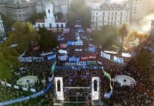 Otra masiva marcha contra el recorte en educación